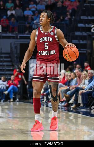 Oxford, MS, USA. Februar 2024. Der South Carolina Guard Meechie Johnson (5) war während des College-Basketballspiels zwischen den South Carolina Gamecocks und den Ole' Miss Rebels am 24. Februar 2024 im SJB Pavilion in Oxford, MS. (Foto: Kevin Langley/CSM). Quelle: csm/Alamy Live News Stockfoto