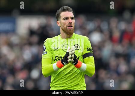 José Sá von Wolverhampton Wanderers applaudiert den Heimfans nach einem Sieg von 1-0 während des Premier League-Spiels Wolverhampton Wanderers gegen Sheffield United in Molineux, Wolverhampton, Großbritannien, 25. Februar 2024 (Foto: Cody Froggatt/News Images) Stockfoto