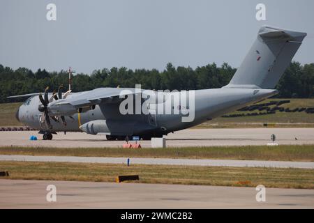 Der Airbus A400M Atlas A400 der Fluglinie United Kingdom - Royal Air Force RAF / RRR, Betreiber United Kingdom - Royal Air Force Air Transport, mit der Registrierung ZM414 MSN: 047 parkt am Flughafen Hamburg Airport EDDH/HAM. Hamburg Hamburg Deutschland Stockfoto