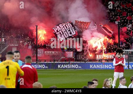 ALKMAAR – AZ Alkmaar-Fans vor dem niederländischen Eredivisie-Spiel zwischen AZ Alkmaar und Ajax Amsterdam im AFAS-Stadion am 25. Februar 2024 in Alkmaar, Niederlande. ANP | Hollandse Hoogte | ED VAN DE POL Stockfoto