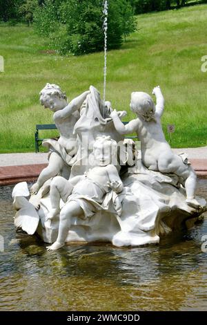 Marmorbrunnen, entworfen von Viktor Tilgner, Kaiservilla, Bad Ischl, Österreich, Europa Stockfoto