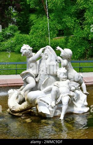 Marmorbrunnen, entworfen von Viktor Tilgner, Kaiservilla, Bad Ischl, Österreich, Europa Stockfoto