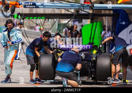MANAMA, BAHRAIN, Bahrain International Circuit, 23.Feb.2024: Alexander Albon aus Thailand und Williams Racing während der Formel-1-Tests in Bahrain Stockfoto