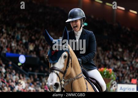 Göteborg, Schweden. Februar 2024. Amanda Landeblad aus Schweden mit for Killy während der CSI5*-W Longines FEI Jumping World Cup™ präsentiert von Volkswagen auf der Göteborg Horse Show am 25. Februar 2024, Skandinavium, Schweden (Foto: Maxime David - MXIMD Pictures) Credit: MXIMD Pictures/Alamy Live News Stockfoto