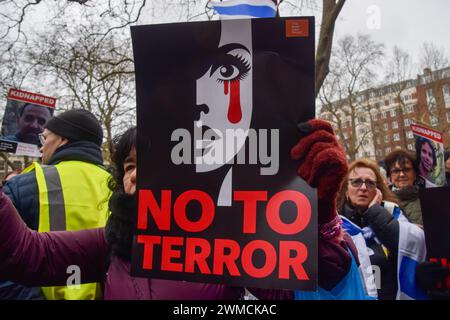 London, England, Großbritannien. Februar 2024. Demonstranten versammeln sich auf dem Tavistock-Platz zu einer Kundgebung gegen den Terror und zur Unterstützung israelischer Geiseln, die von der Hamas während des Krieges in Gaza festgehalten werden. (Kreditbild: © Vuk Valcic/ZUMA Press Wire) NUR REDAKTIONELLE VERWENDUNG! Nicht für kommerzielle ZWECKE! Stockfoto