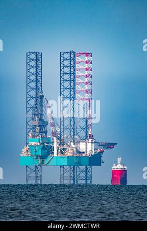 Das Marineschiff Valaris Norway oder Rowan Norway in der irischen See der Liverpool Bay. Stockfoto