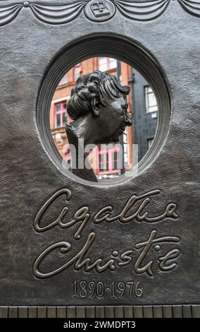 Gedenkstätte für die Autorin und Dramatikerin Agatha Christie in London West End, London, England, Großbritannien Stockfoto