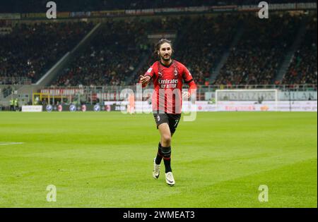 Mailand, Italien. 25. Februar 2024. Yacine Adli vom AC Milan während des italienischen Fußballspiels der Serie A zwischen dem AC Milan und Atalanta BC am 25. Februar 2024 im San Siro Stadion in Mailand. Quelle: Nderim Kaceli/Alamy Live News Stockfoto