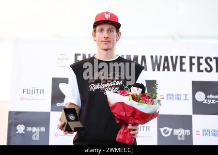 Kanagawa, Japan. Februar 2024. Prevost Jean William (CAN) BMX: Enoshima Wave fest UCI BMX Freestyle Park & Flatland World Cup, Men's Flatland Award Award Zeremonie bei Enoshima in Kanagawa, Japan. Quelle: Yohei Osada/AFLO SPORT/Alamy Live News Stockfoto