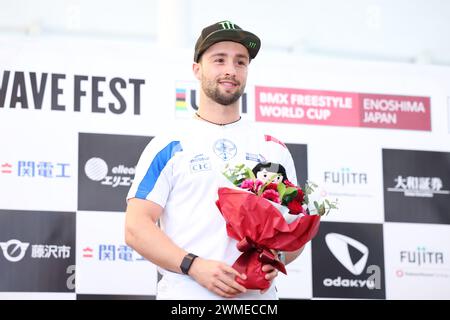 Kanagawa, Japan. Februar 2024. Jeanjean Anthony (FRA) BMX: Enoshima Wave fest UCI BMX Freestyle Park & Flatland World Cup, Men's Park Award Zeremonie bei Enoshima in Kanagawa, Japan. Quelle: Yohei Osada/AFLO SPORT/Alamy Live News Stockfoto