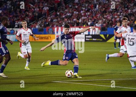 Frisco, Texas, USA. Februar 2024. 24. Februar 2024, Frisco, Texas, Vereinigte Staaten: Der Dallas-Angreifer Logan Farrington spielte während des Major League Soccer (MLS)-Spiels zwischen dem FC Dallas und San Jose Earthakes am Samstag, den 24. Februar 2024, im Toyota Stadium in Frisco, Texas, Vereinigte Staaten. Fotos von Javier Vicencio/Eyepix Group) (Foto: © Javier Vicencio/eyepix via ZUMA Press Wire) NUR ZUR REDAKTIONELLEN VERWENDUNG! Nicht für kommerzielle ZWECKE! Stockfoto