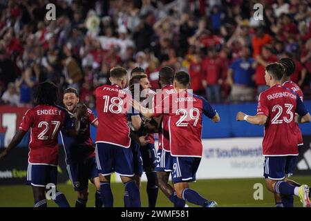 Frisco, USA. Februar 2024. 24. Februar 2024, Frisco, Texas, Vereinigte Staaten: Die Spieler von Dallas feiern ein Tor von Asier Illarramendi während der ersten Hälfte der Major League Soccer (MLS-Spiel zwischen dem FC Dallas und San Jose Earthakes) im Toyota Stadium am Samstag, den 24. Februar 2024 in Frisco, Texas, USA. Fotos von Javier Vicencio/Eyepix Group/SIPA USA) Credit: SIPA USA/Alamy Live News Stockfoto