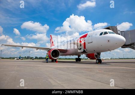 Kiew, Ukraine - 23. Juni 2020: Airbus A320-214, Czech Airlines Aircraft OK-HEU. Das Flugzeug am Flughafenterminal. Flughafenvorfeld Stockfoto