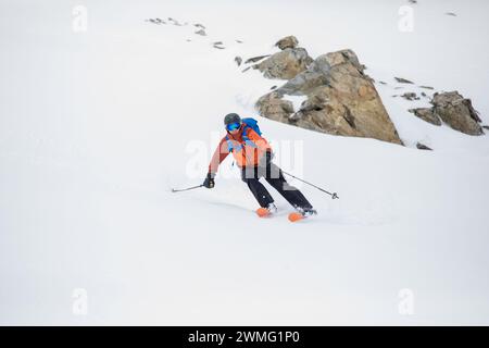 Skifahren im Hinterland entlang der Spearhead Traverse, Whistler Stockfoto