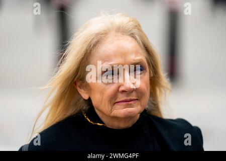 Deborah Wilde kommt am City of London Magistrates' Court in London an, wo sie wegen schwerer Übertretung angeklagt werden, nachdem sie am 5. Juli gegen die Tennisspiele der Wimbledon Championship protestiert hatte. Bilddatum: Montag, 26. Februar 2024. Stockfoto