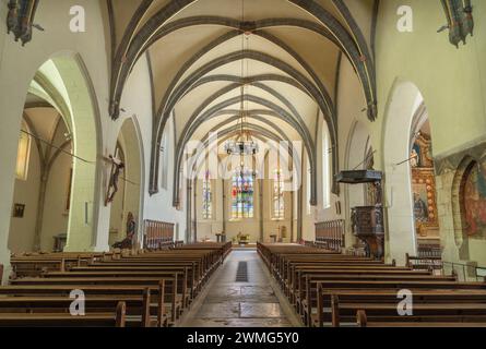 ANNECY, FRANKREICH - 10. JULI 2022: Das Kirchenschiff Eglise Saint Maurice. Stockfoto