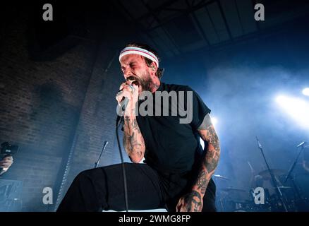 IDLES (unter dem Pseudonym TANGK) spielte am 17. Oktober 2023 einen geheimen Auftritt im Village Underground, London, Joe Talbot, Leadsänger. Stockfoto