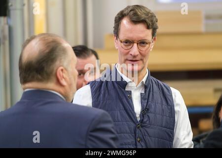 Besuch des Nordrhein-westfälischen Ministerpräsidenten Hendrik Wuest (CDU) auf dem Ausbildungscampus der Handwerkskammer Köln Stockfoto