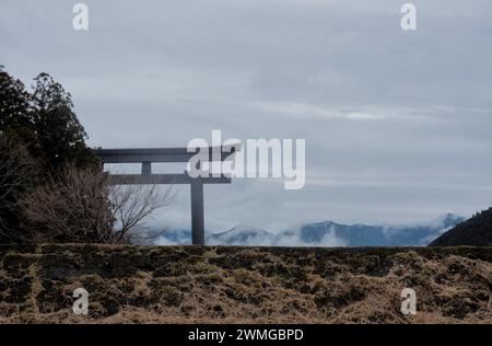 Das größte Torii-Tor der Welt am Kumano Hongu Taisha Grand Shrine, Wakayama, Japan Stockfoto