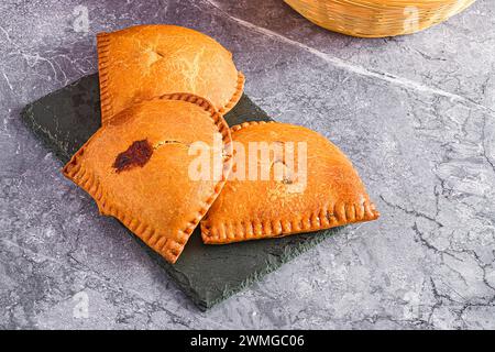 Ein Gourmet-Snack auf Schiefergrund Stockfoto