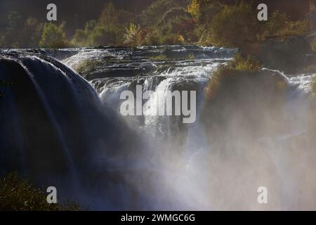 Wasserfall, Strbacki Buk, Fluss, Flussufer, Una Nationalpark, Bosnien, Bihac, Paradies, Naturschönheit, Una Fluss, schöner Wasserfall Nationalpark Una Stockfoto