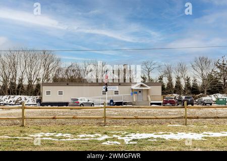 Winterlandschaft des temporären Postamtes Sagaponack Stockfoto