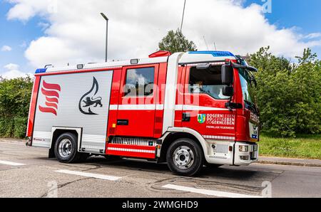 Die Feuerwehr Dogern war mit ihrem mittleren Löschfahrzeug, Rufname Florian Doger 1/40 bei 125 Jahr Jubiläum der Abteilung Hänner der FFW Murg. (Hänne Stockfoto