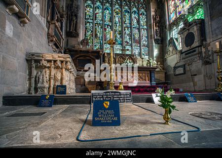 Grab oder Grab von William Shakespeare (1564-1616) in der Kirche der Heiligen Dreifaltigkeit, des aka Shakespeare Kirche, Stratford-upon-Avon, Warwickshire, England Großbritannien Stockfoto