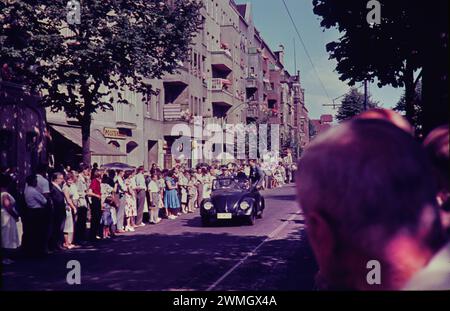 Berlin GER, Berlin, Aufnahme ca. Juli 1960, Strassenzene, 600 jahrfeier in Neukölln, gegründet 1360 *** Berlin GER, Berlin, Foto ca. Juli 1960, Straßenszene, 600 Jahre Feier in Neukölln, gegründet 1360 Stockfoto