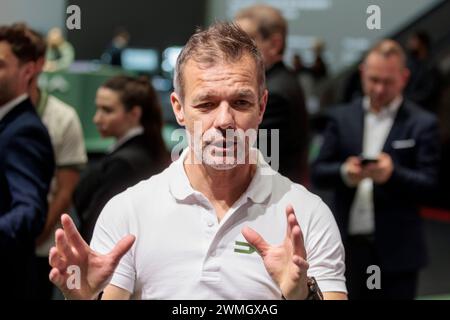 © PHOTOPQR/LE DAUPHINE/Grégory YETCHMENIZA; Genève; 26/02/2024; Genève, le 26 février. Sébastien Loeb sur le Stand Dacia. Foto: Grégory Yetchmeniza/Le Dauphiné Libéré - Genfer Autosalon 2024 26. Februar 2024 Credit: MAXPPP/Alamy Live News Stockfoto