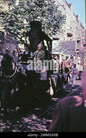 Berlin GER, Berlin, Aufnahme ca. Juli 1960, Strassenzene, 600 jahrfeier in Neukölln, gegründet 1360 *** Berlin GER, Berlin, Foto ca. Juli 1960, Straßenszene, 600 Jahre Feier in Neukölln, gegründet 1360 Stockfoto