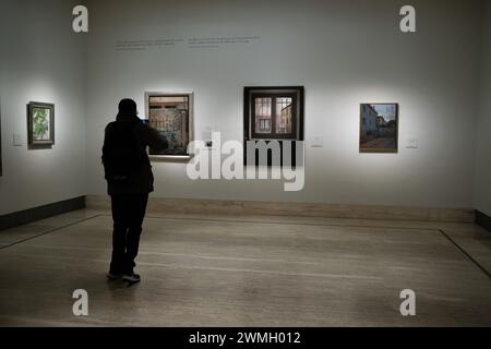 Madrid, Spanien. Februar 2024. Ansicht der Ausstellung von „der intime Realismus von Isabel Quintanilla“ im Thyssen-Bornemisza National Museum in Madrid, 26. Februar 2024, Spanien (Foto: Oscar Gonzalez/SIPA USA) (Foto: Oscar Gonzalez/SIPA USA) Credit: SIPA USA/Alamy Live News Stockfoto