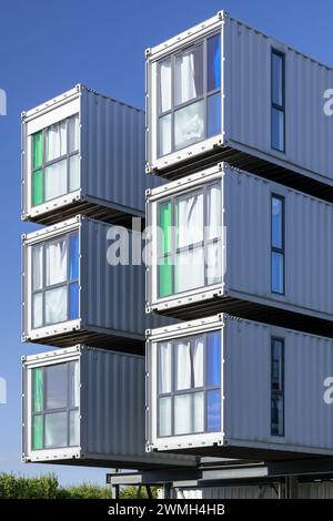 Le Havre, Frankreich - der Schwerpunkt liegt auf der Résidence A Docks, einem Immobilienkomplex mit Studentenunterkünften, die 2010 mit Containern gebaut wurden. Stockfoto