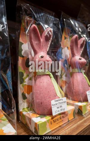 Laderach ist ein gehobener Schweizer Chocolatier an der 537 Fifth Avenue in New York City, USA, 2024 Stockfoto