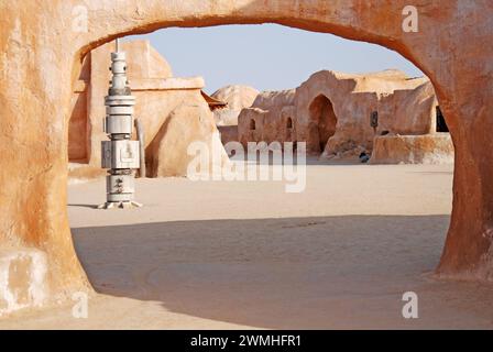 Die Überreste des Mos Espa Star Wars-Films, der in der Sahara bei Tamerza oder Tamaghza, Tschebika, Provinz Tozeur, Tunesien spielt Stockfoto