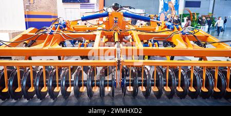 Scheibeneggenwalze für den landwirtschaftlichen Transport auf der Ausstellung Stockfoto