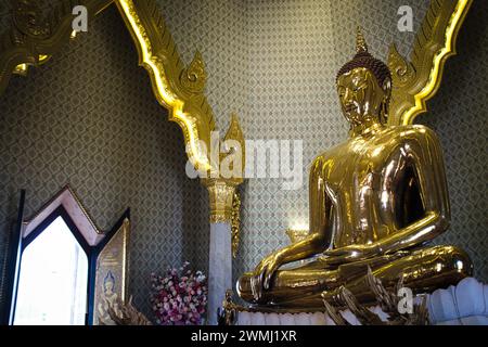 Der größte goldene Buddha, der vollständig aus Gold besteht Stockfoto