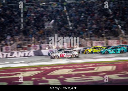 Hampton, GA, USA. Februar 2024. Daniel Suarez feiert seinen Sieg bei der Ambetter Health 400 in Hampton, GA, USA. (Credit Image: © Logan T Arce Action Sports/ASP) NUR REDAKTIONELLE VERWENDUNG! Nicht für kommerzielle ZWECKE! Stockfoto