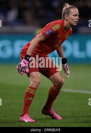 Decines Charpieu, Frankreich. Februar 2024. Merle Frohms aus Deutschland während des Spiels der UEFA Women's Nations League im OL Stadium, Lyon. Der Bildnachweis sollte lauten: Jonathan Moscrop/Sportimage Credit: Sportimage Ltd/Alamy Live News Stockfoto