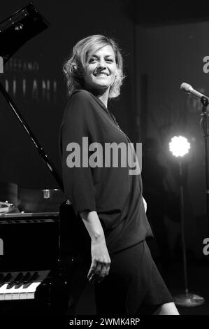 Mailand Italien 22.10.2012: Irene Grandi, italienische Sängerin, und der Jazzpianist Stefano Bollani bei der Vorstellung des neuen Cover-Albums „Irene Grandi & Stefano Bollani“ Stockfoto