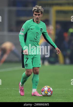 Mailand, Italien. Februar 2024. Antoine Griezmann von Atletico Madrid während des Spiels der UEFA Champions League in Giuseppe Meazza, Mailand. Der Bildnachweis sollte lauten: Jonathan Moscrop/Sportimage Credit: Sportimage Ltd/Alamy Live News Stockfoto