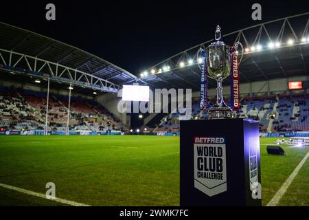 Wigan, England - 24. Februar 2024 - Trophäe. Rugby League Betfred World Club Challenge, Wigan Warriors vs Penrith Panthers im DW Stadium, Wigan, UK Dean Williams Stockfoto