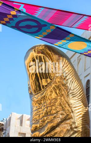 Daumenskulptur vom Souq Waqif Marktplatz in Doha, Katar Stockfoto