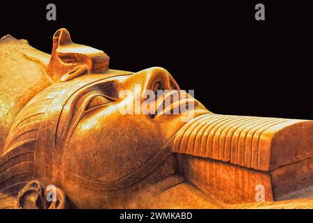 Na, Koloss von Ramses II. Bekannt als Ramses der große im Memphis Museum, mit Rahinah südlich von Kairo Ägypten Stockfoto