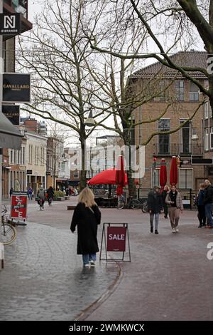 Entschede, Niederlande, Dienstag, 27. Februar 2024 Spaziergang durch die Stadt Top Plätzen Erkundung Zentrum zu Fuß große Hochdrucke Reisefotogr Stockfoto