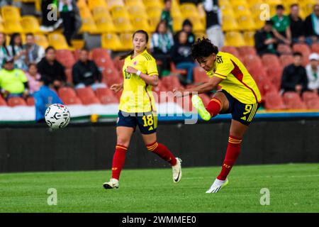 Bogota, Kolumbien. Februar 2024. Yesica Munoz, Kolumbien, während des kolumbianischen U20-Freundschaftsspiels für die U20-Freundschaftsspiele der Frauen in Bogota, Kolumbien El Campin Stadium für den U20 Wold Cup 2024, am 25. Februar 2024. Foto: Sebastian Barros/Long Visual Press Credit: Long Visual Press/Alamy Live News Stockfoto