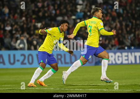 MENDOZA, ARGENTINIEN – 21. MAI: Marcos Leonardo aus Brasilien feiert sein Tor mit seinen Teamkollegen Andrey Santos bei der FIFA U20-Weltmeisterschaft Argentinien 2023 Stockfoto