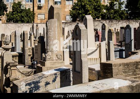 Tel Aviv, Israel, 26. Februar 2024 der Trumpeldor-Friedhof, auch als Alter Friedhof bezeichnet, ist ein historischer Friedhof in der Trumpeldor-Straße in Tel AVI Stockfoto