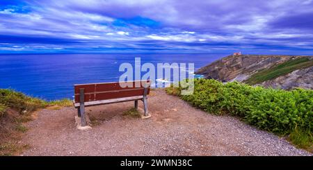 Vidio Cliffs Path, Kantabrisches Meer, Umgebung des Leuchtturms Cabo de Vidio, Cudillero, Principado de Asturias, Spanien, Europa Stockfoto