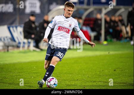 Aarhus, Dänemark. Februar 2024. Mathias sauer (30) von AGF, der während des 3F Superliga-Spiels zwischen Aarhus GF und FC Midtjylland im Ceres Park in Aarhus gesehen wurde. (Foto: Gonzales Foto - Morten Kjaer). Stockfoto